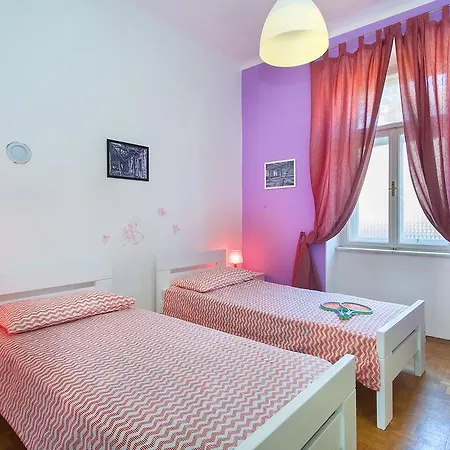 Center Big With Private Parking