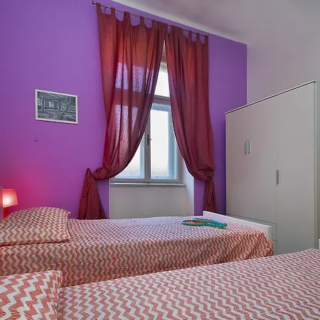 Center Big With Private Parking *