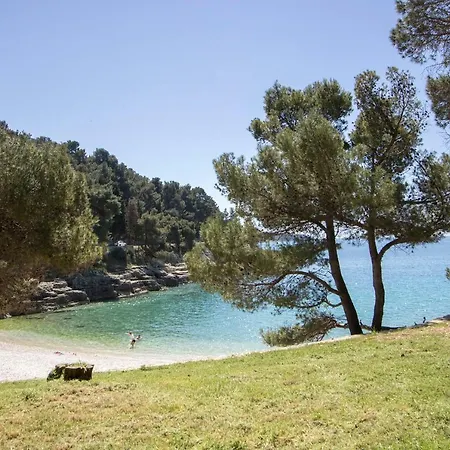 Center Big With Private Parking * Pula