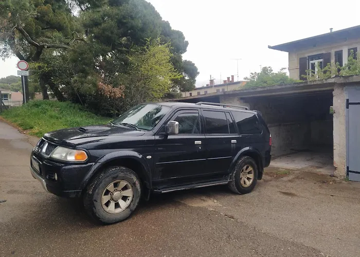 Apartment Center Big With Private Parking