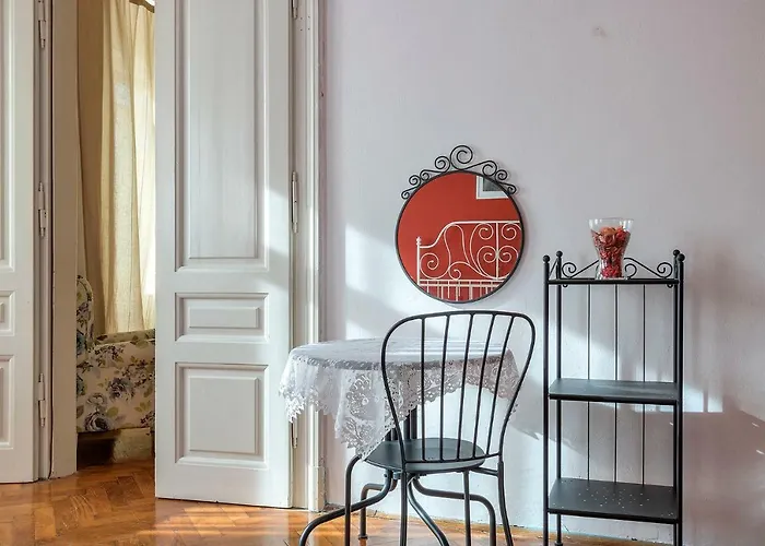 Center Big With Private Parking Pula